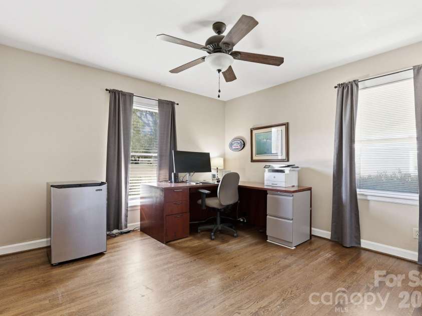 8317 Fallsdale Drive, Charlotte, NC 28214.  MLS# CAR4427702, YatesRealty ID 54315. 