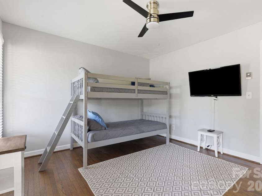 8317 Fallsdale Drive, Charlotte, NC 28214.  MLS# CAR4427702, YatesRealty ID 54315. 