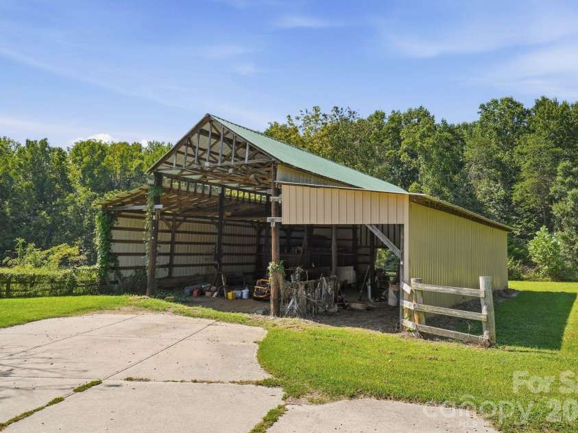 1086 Shinnville Road, Cleveland, NC 27013.  MLS# CAR4427384, YatesRealty ID 54316. 