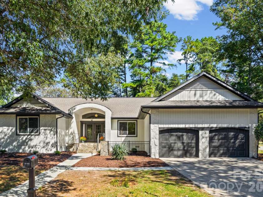 25002 Molokai Drive, Tega Cay, SC 29708.  MLS# CAR4427167, YatesRealty ID 54317. 