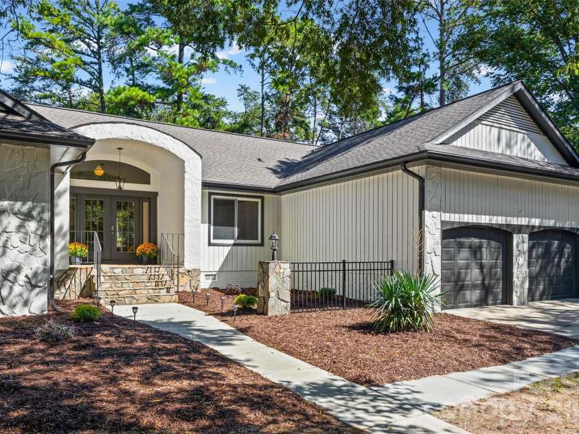 25002 Molokai Drive, Tega Cay, SC 29708.  MLS# CAR4427167, YatesRealty ID 54317. 