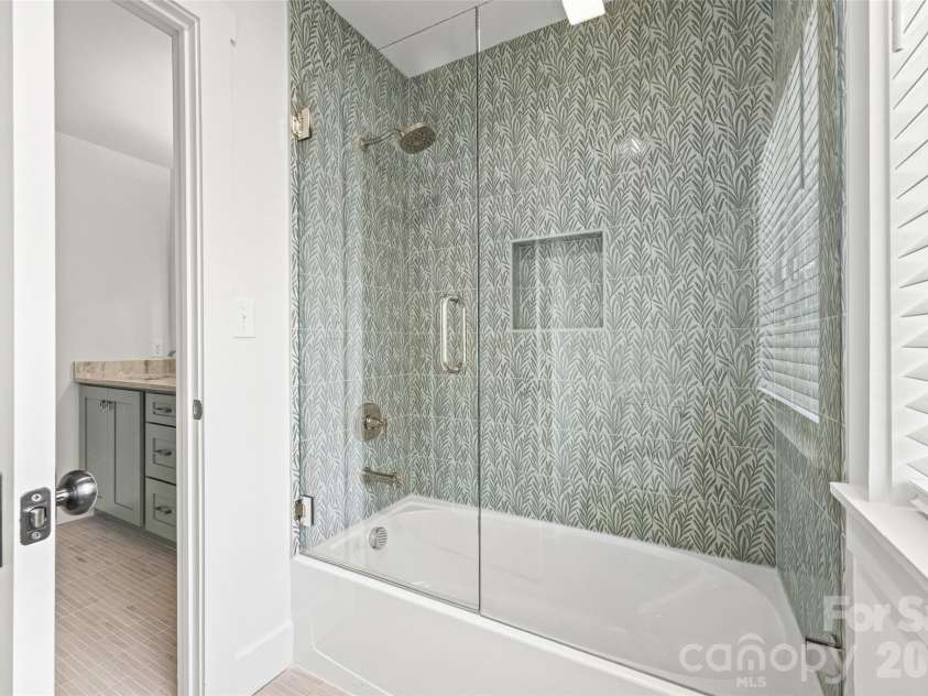 25002 Molokai Drive, Tega Cay, SC 29708.  MLS# CAR4427167, YatesRealty ID 54317. 