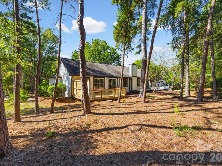 25002 Molokai Drive, Tega Cay, SC 29708.  MLS# CAR4427167, YatesRealty ID 54317. 