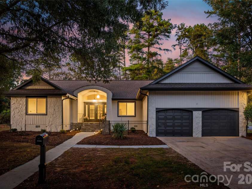 25002 Molokai Drive, Tega Cay, SC 29708.  MLS# CAR4427167, YatesRealty ID 54317. 