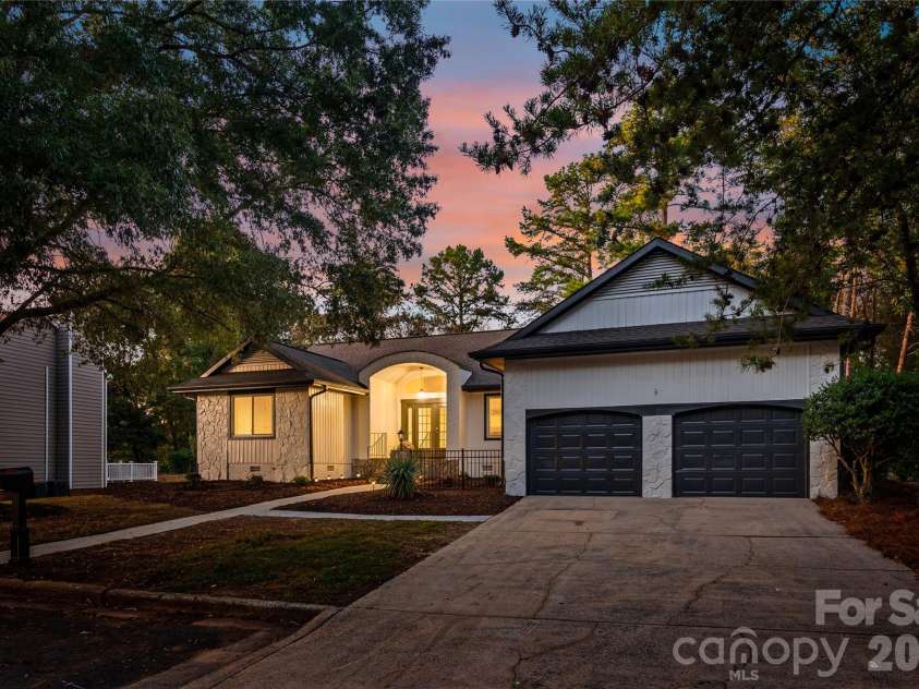 25002 Molokai Drive, Tega Cay, SC 29708.  MLS# CAR4427167, YatesRealty ID 54317. 