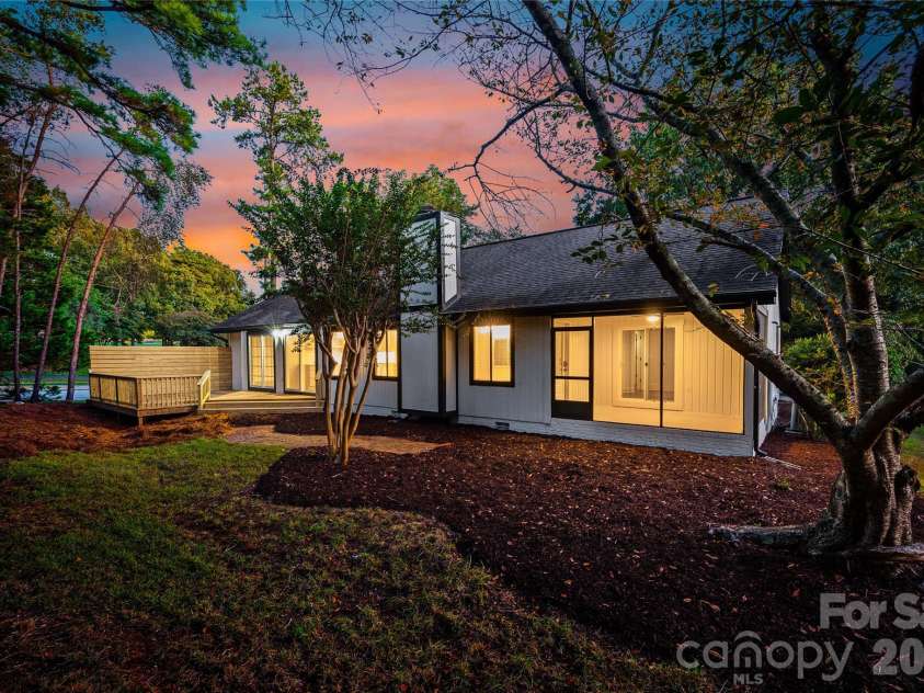 25002 Molokai Drive, Tega Cay, SC 29708.  MLS# CAR4427167, YatesRealty ID 54317. 