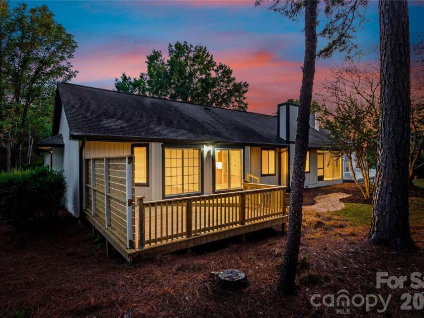 25002 Molokai Drive, Tega Cay, SC 29708.  MLS# CAR4427167, YatesRealty ID 54317. 