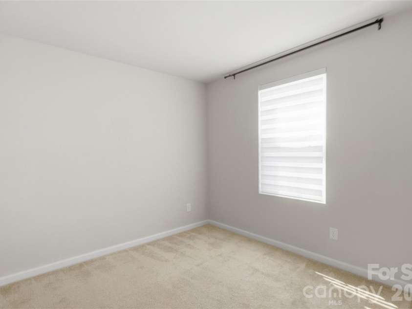 2014 Silver Creek Road, Charlotte, NC 28214.  MLS# CAR4427378, YatesRealty ID 54319. 