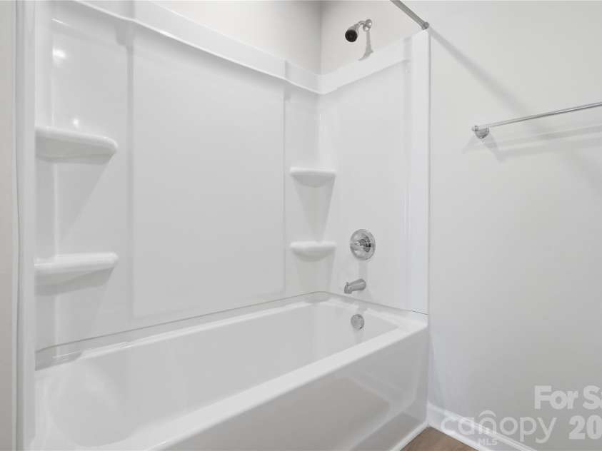 2014 Silver Creek Road, Charlotte, NC 28214.  MLS# CAR4427378, YatesRealty ID 54319. 
