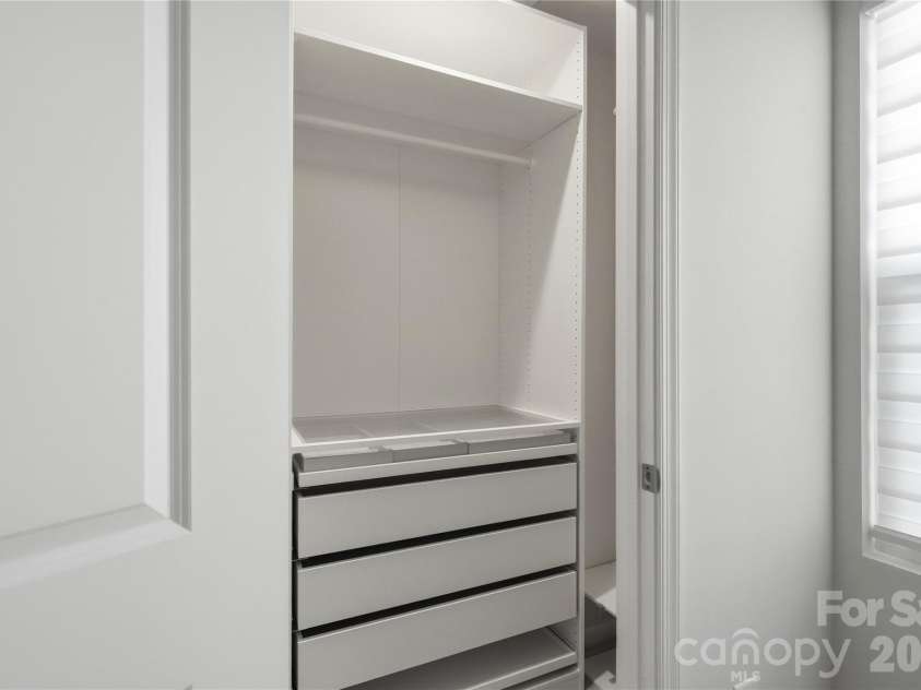 2014 Silver Creek Road, Charlotte, NC 28214.  MLS# CAR4427378, YatesRealty ID 54319. 