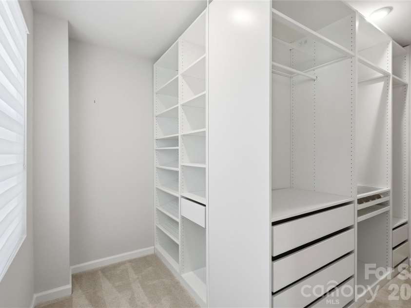 2014 Silver Creek Road, Charlotte, NC 28214.  MLS# CAR4427378, YatesRealty ID 54319. Walk-in Closet
