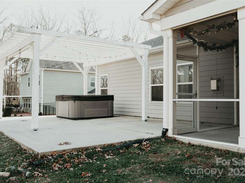 155 Autumn Mist Road, Statesville, NC 28677.  MLS# CAR4330109, YatesRealty ID 5432. 