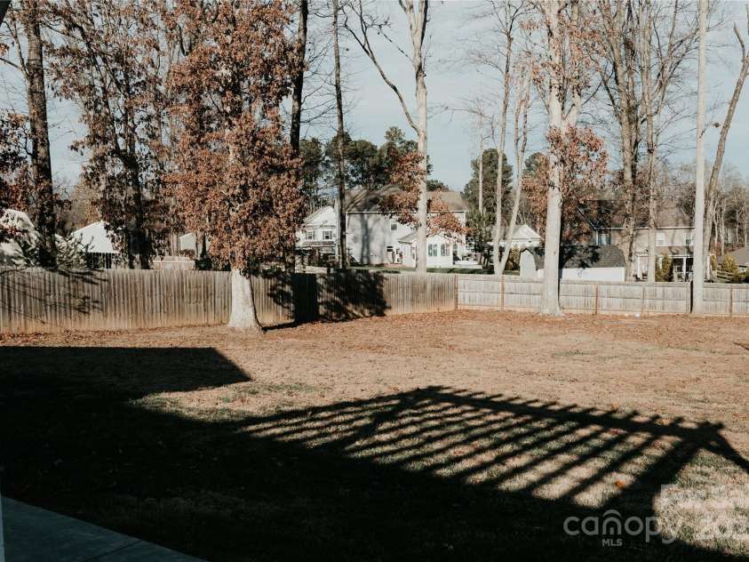 155 Autumn Mist Road, Statesville, NC 28677.  MLS# CAR4330109, YatesRealty ID 5432. 