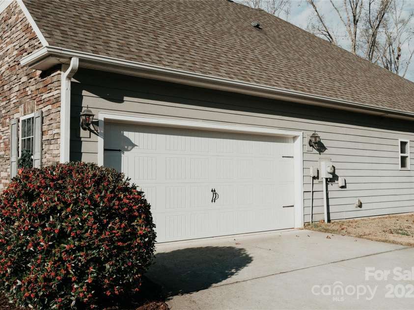 155 Autumn Mist Road, Statesville, NC 28677.  MLS# CAR4330109, YatesRealty ID 5432. 
