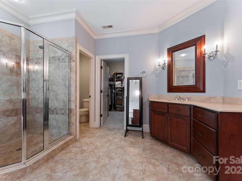 235 Grey Road, Davidson, NC 28036.  MLS# CAR4189810, YatesRealty ID 5432. Primary Bath