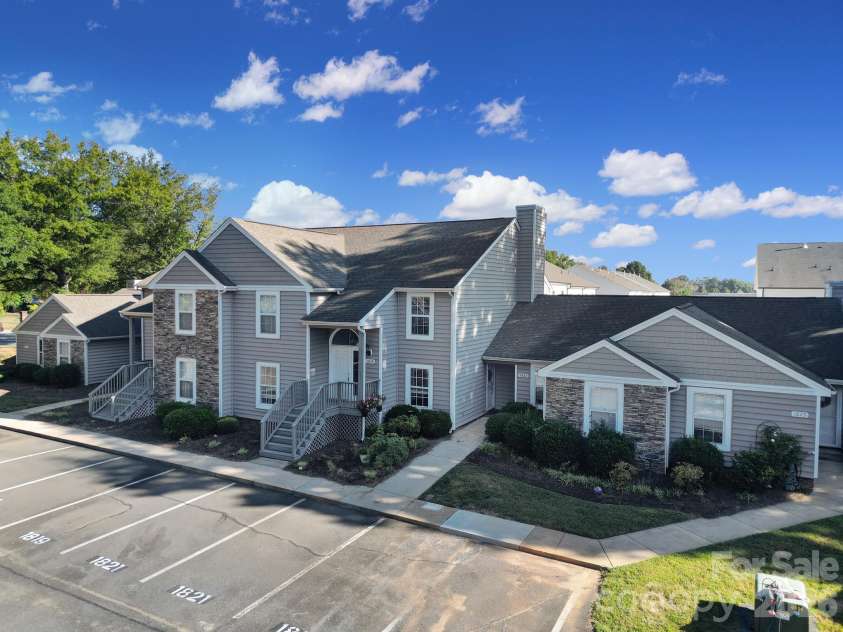 1821 Fairlawn Court, Rock Hill, SC 29732.  MLS# CAR4427005, YatesRealty ID 54321. 