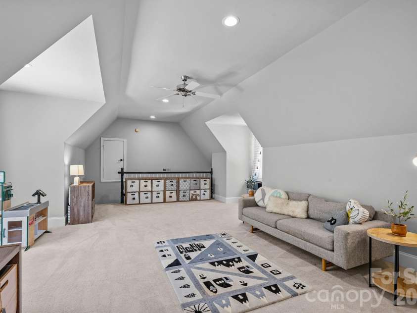 176 Vineyard Drive, Mooresville, NC 28117.  MLS# CAR4427053, YatesRealty ID 54322. 
