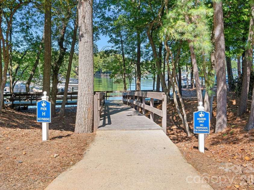 176 Vineyard Drive, Mooresville, NC 28117.  MLS# CAR4427053, YatesRealty ID 54322. 