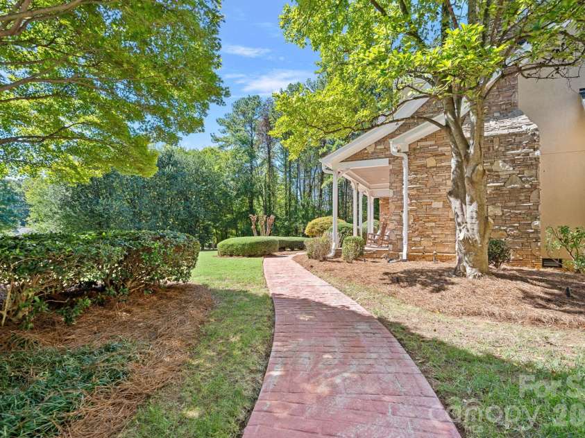 176 Vineyard Drive, Mooresville, NC 28117.  MLS# CAR4427053, YatesRealty ID 54322. 