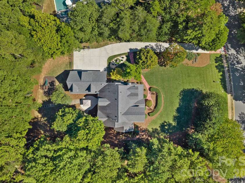 176 Vineyard Drive, Mooresville, NC 28117.  MLS# CAR4427053, YatesRealty ID 54322. 