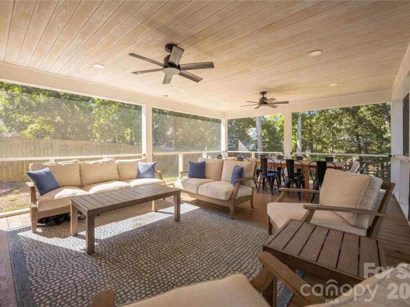 2620 Willowdale Lane, Matthews, NC 28105.  MLS# CAR4426974, YatesRealty ID 54324. 