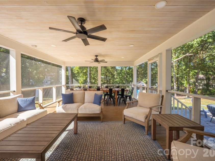 2620 Willowdale Lane, Matthews, NC 28105.  MLS# CAR4426974, YatesRealty ID 54324. 