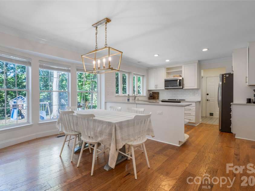 2620 Willowdale Lane, Matthews, NC 28105.  MLS# CAR4426974, YatesRealty ID 54324. 