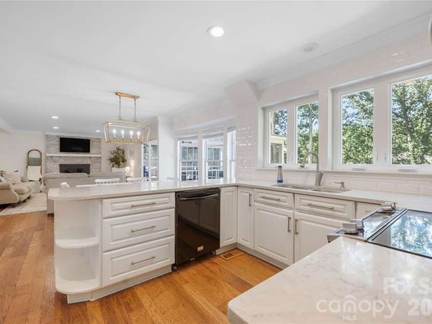 2620 Willowdale Lane, Matthews, NC 28105.  MLS# CAR4426974, YatesRealty ID 54324. 