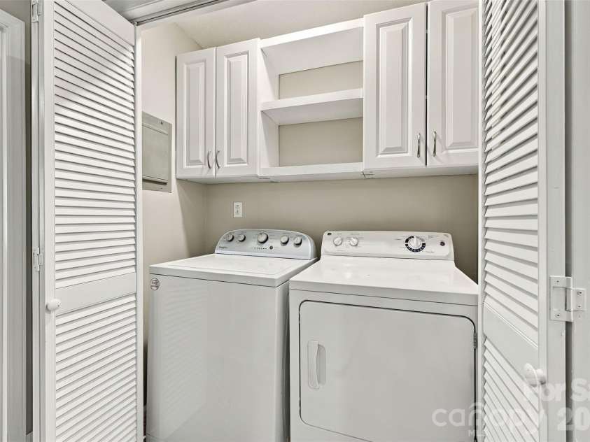 2909 Matoka Trail, Matthews, NC 28104.  MLS# CAR4426657, YatesRealty ID 54325. Laundry closet