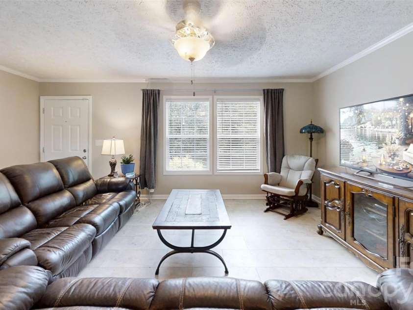 1274 Crandell Drive, Crouse, NC 28033.  MLS# CAR4426372, YatesRealty ID 54326. 