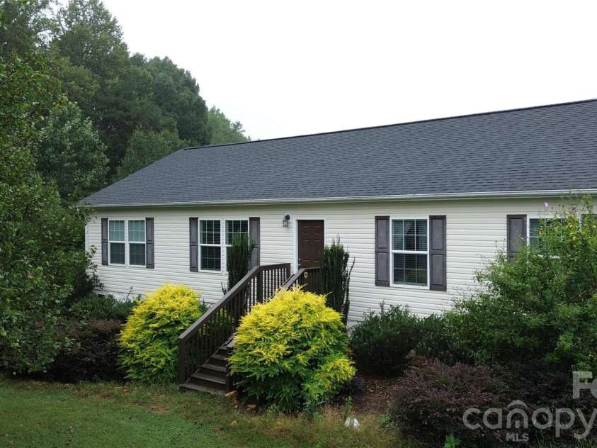 1274 Crandell Drive, Crouse, NC 28033.  MLS# CAR4426372, YatesRealty ID 54326. 