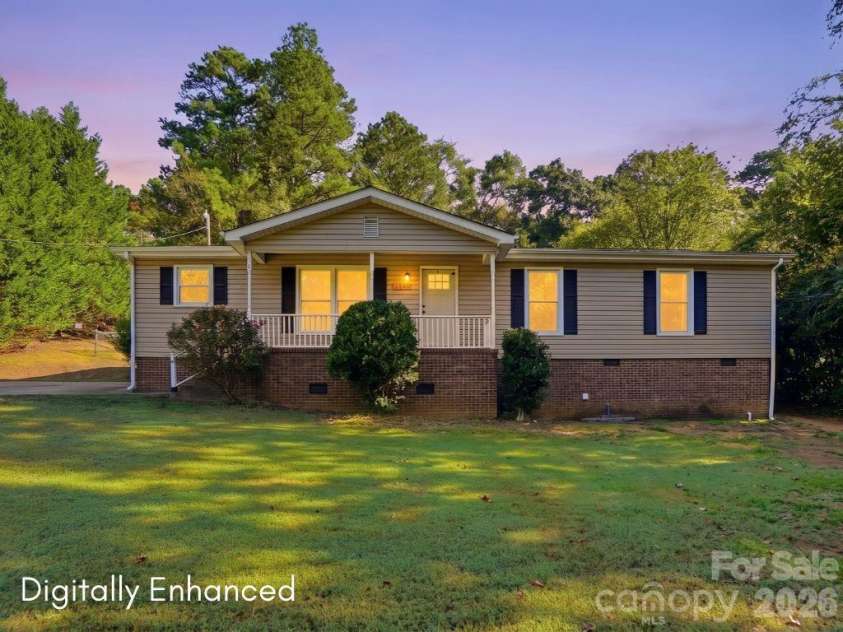 2848 Forest Hills Circle, Rock Hill, SC 29732.  MLS# CAR4426396, YatesRealty ID 54327. 