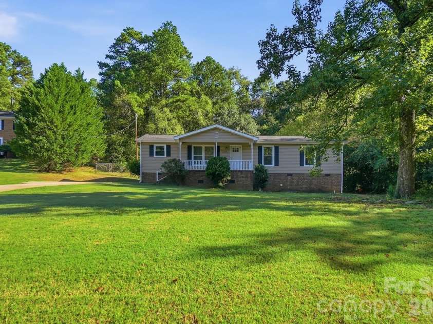 2848 Forest Hills Circle, Rock Hill, SC 29732.  MLS# CAR4426396, YatesRealty ID 54327. 