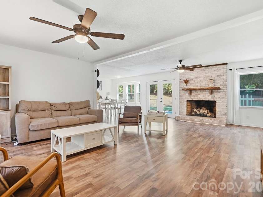 2848 Forest Hills Circle, Rock Hill, SC 29732.  MLS# CAR4426396, YatesRealty ID 54327. 