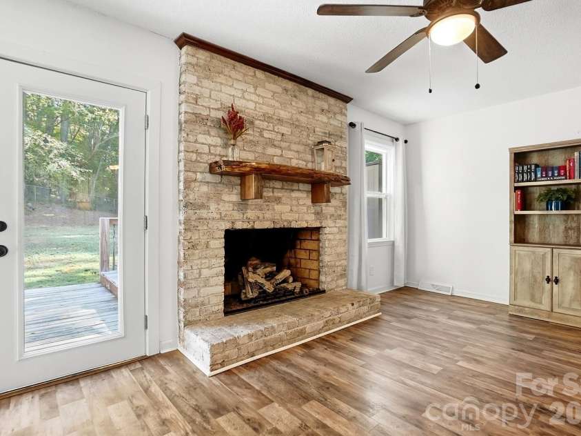 2848 Forest Hills Circle, Rock Hill, SC 29732.  MLS# CAR4426396, YatesRealty ID 54327. 