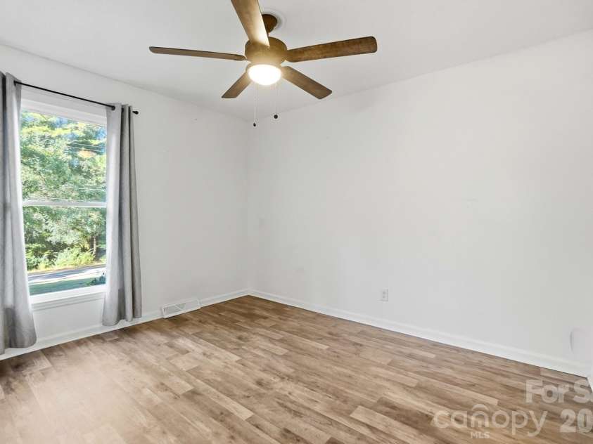 2848 Forest Hills Circle, Rock Hill, SC 29732.  MLS# CAR4426396, YatesRealty ID 54327. 