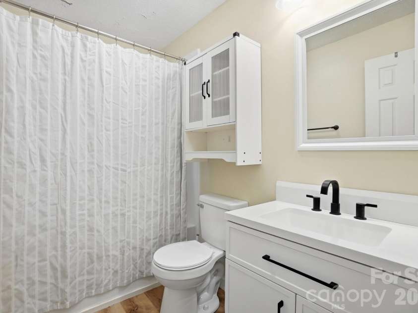 2848 Forest Hills Circle, Rock Hill, SC 29732.  MLS# CAR4426396, YatesRealty ID 54327. 