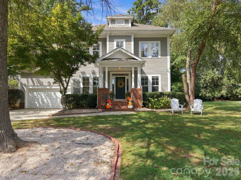 16101 Kelly Park Circle, Huntersville, NC 28078.  MLS# CAR4426541, YatesRealty ID 54328. 