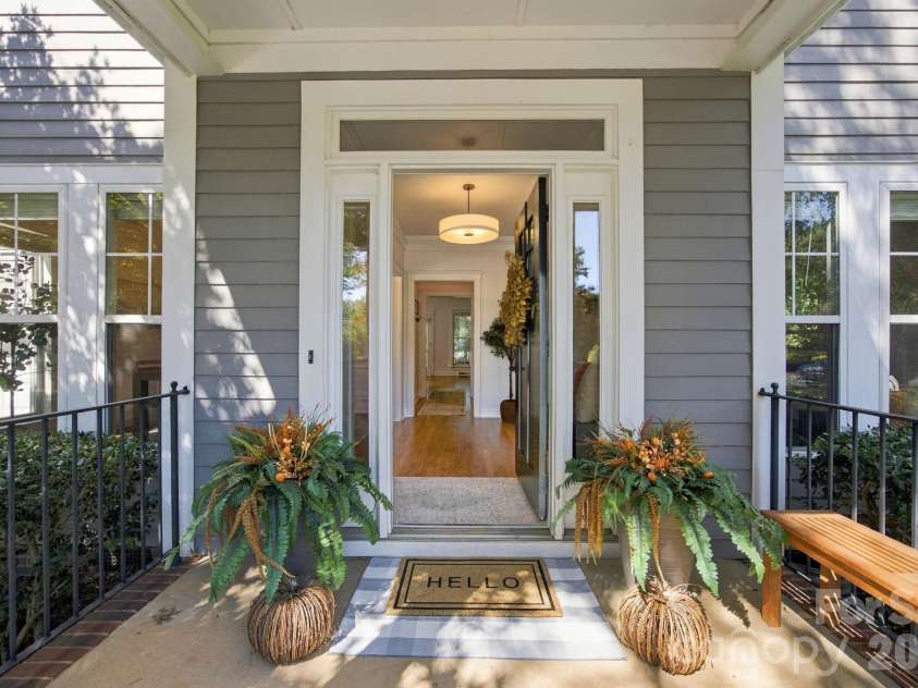 16101 Kelly Park Circle, Huntersville, NC 28078.  MLS# CAR4426541, YatesRealty ID 54328. 