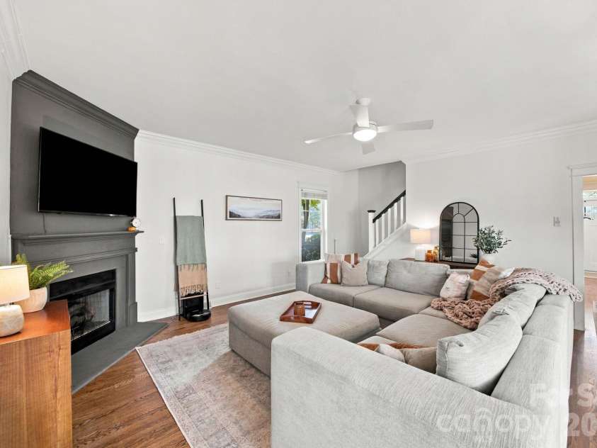 16101 Kelly Park Circle, Huntersville, NC 28078.  MLS# CAR4426541, YatesRealty ID 54328. 