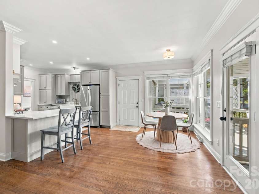 16101 Kelly Park Circle, Huntersville, NC 28078.  MLS# CAR4426541, YatesRealty ID 54328. 