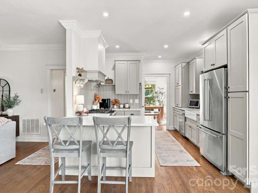 16101 Kelly Park Circle, Huntersville, NC 28078.  MLS# CAR4426541, YatesRealty ID 54328. 