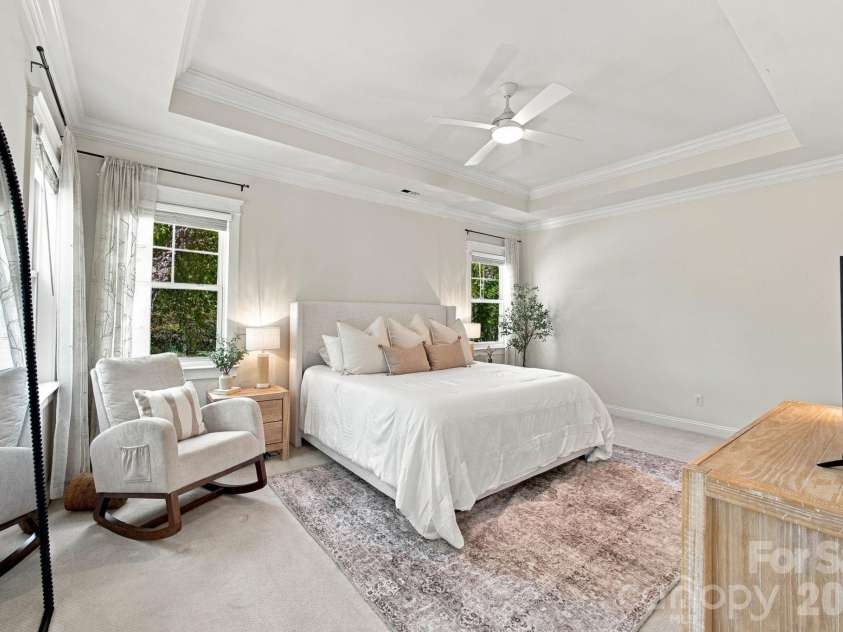 16101 Kelly Park Circle, Huntersville, NC 28078.  MLS# CAR4426541, YatesRealty ID 54328. 