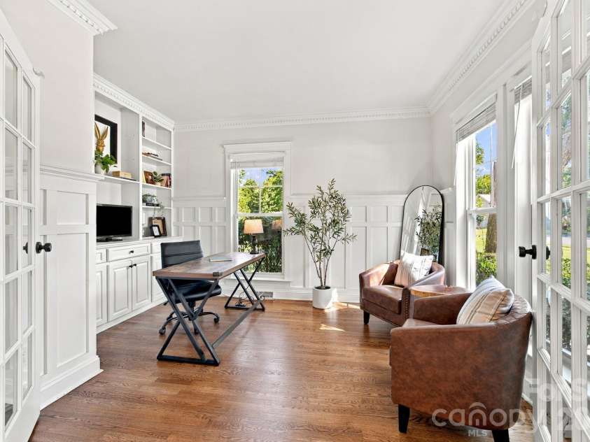16101 Kelly Park Circle, Huntersville, NC 28078.  MLS# CAR4426541, YatesRealty ID 54328. 