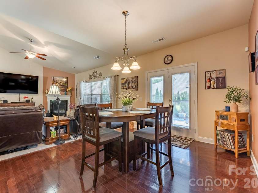 2581 Flintshire Lane, Gastonia, NC 28056.  MLS# CAR4426168, YatesRealty ID 54329. 