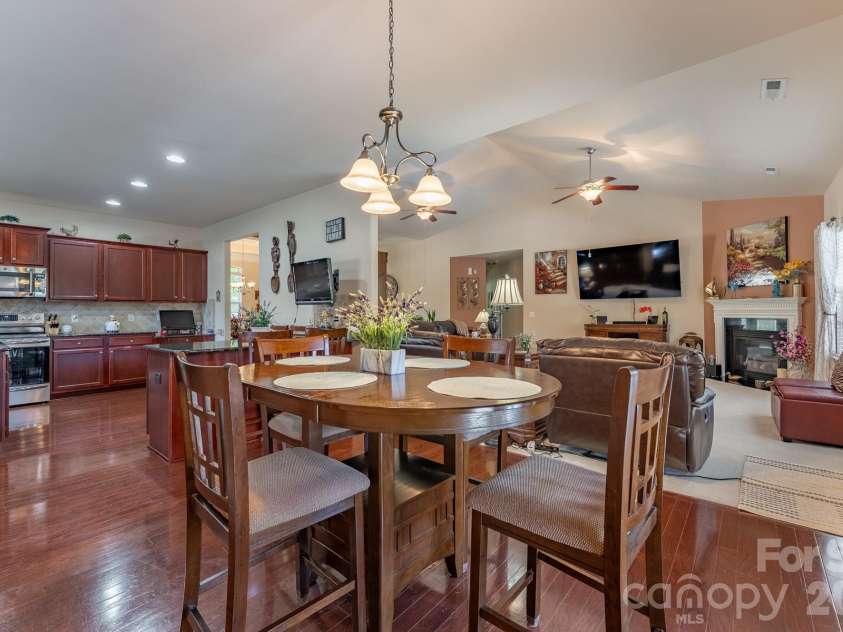2581 Flintshire Lane, Gastonia, NC 28056.  MLS# CAR4426168, YatesRealty ID 54329. 