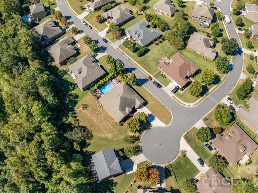 2581 Flintshire Lane, Gastonia, NC 28056.  MLS# CAR4426168, YatesRealty ID 54329. 