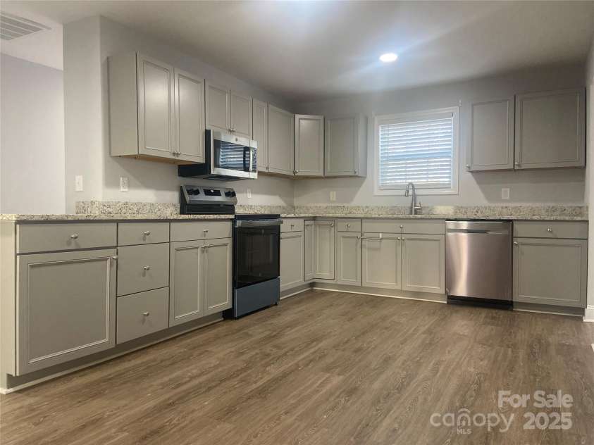 408 Mcgregor Street, Pageland, SC 29728.  MLS# CAR4333622, YatesRealty ID 5433. 