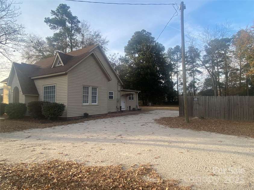 408 Mcgregor Street, Pageland, SC 29728.  MLS# CAR4333622, YatesRealty ID 5433. 