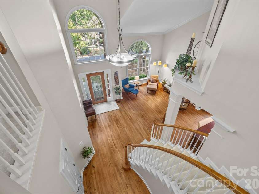 919 Thorn Ridge Lane, Lake Wylie, SC 29710.  MLS# CAR4425694, YatesRealty ID 54330. 